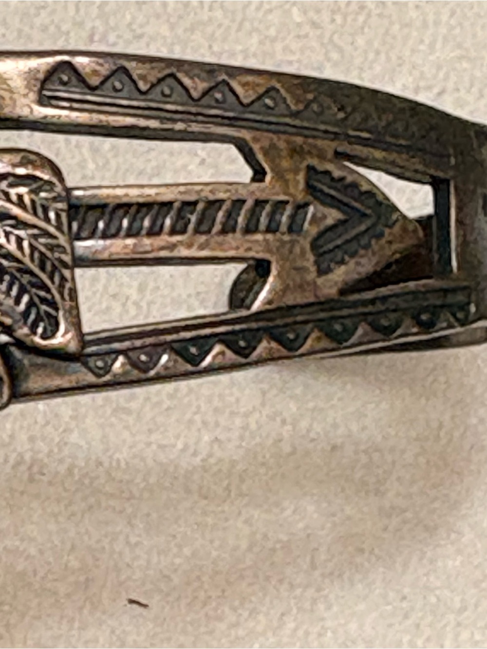Vintage Southwestern Silver Tone Thunderbird Arrow Cuff Bracelet - Picture 3 of 15
